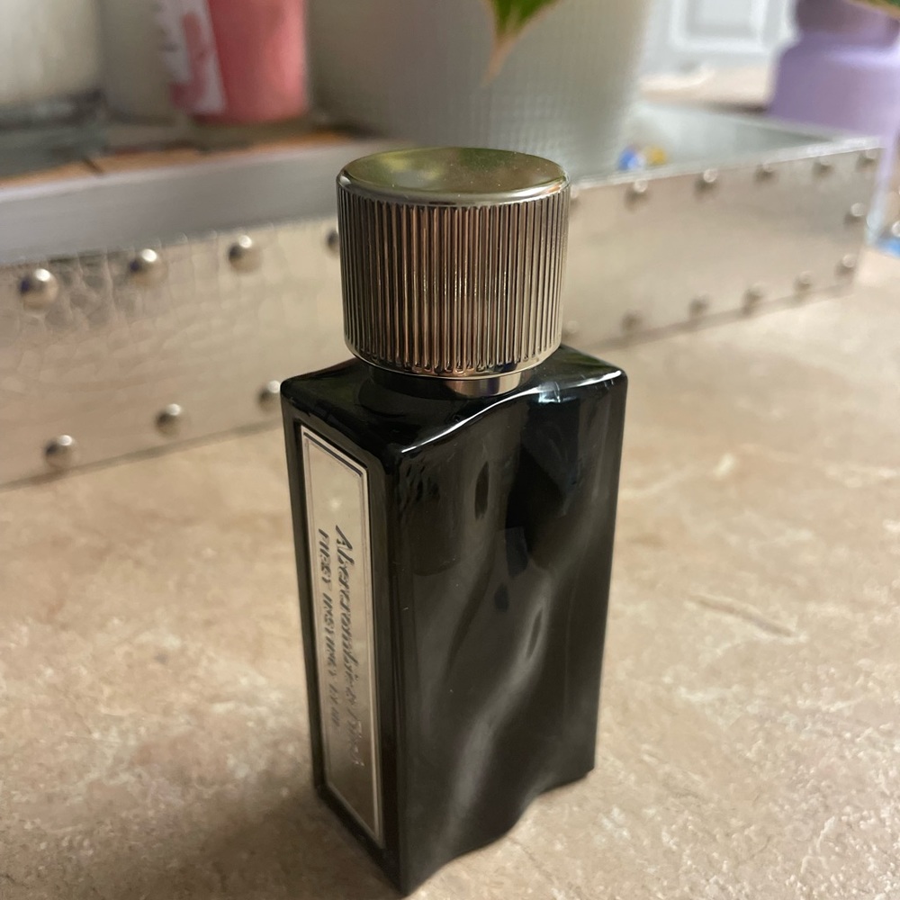 Abercrombie & Fitch First Instinct Blue for Men Eau de Toilette Spray, 1 Ounce
